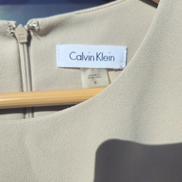 Nude minimalist dress with one shoulder ruffle knee length Calvin Klein Sz 6 021 - Picture 3 of 7
